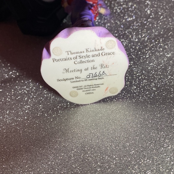 Red Hat Society figurines, 9 Collectable Dolls - Picture 7 of 8